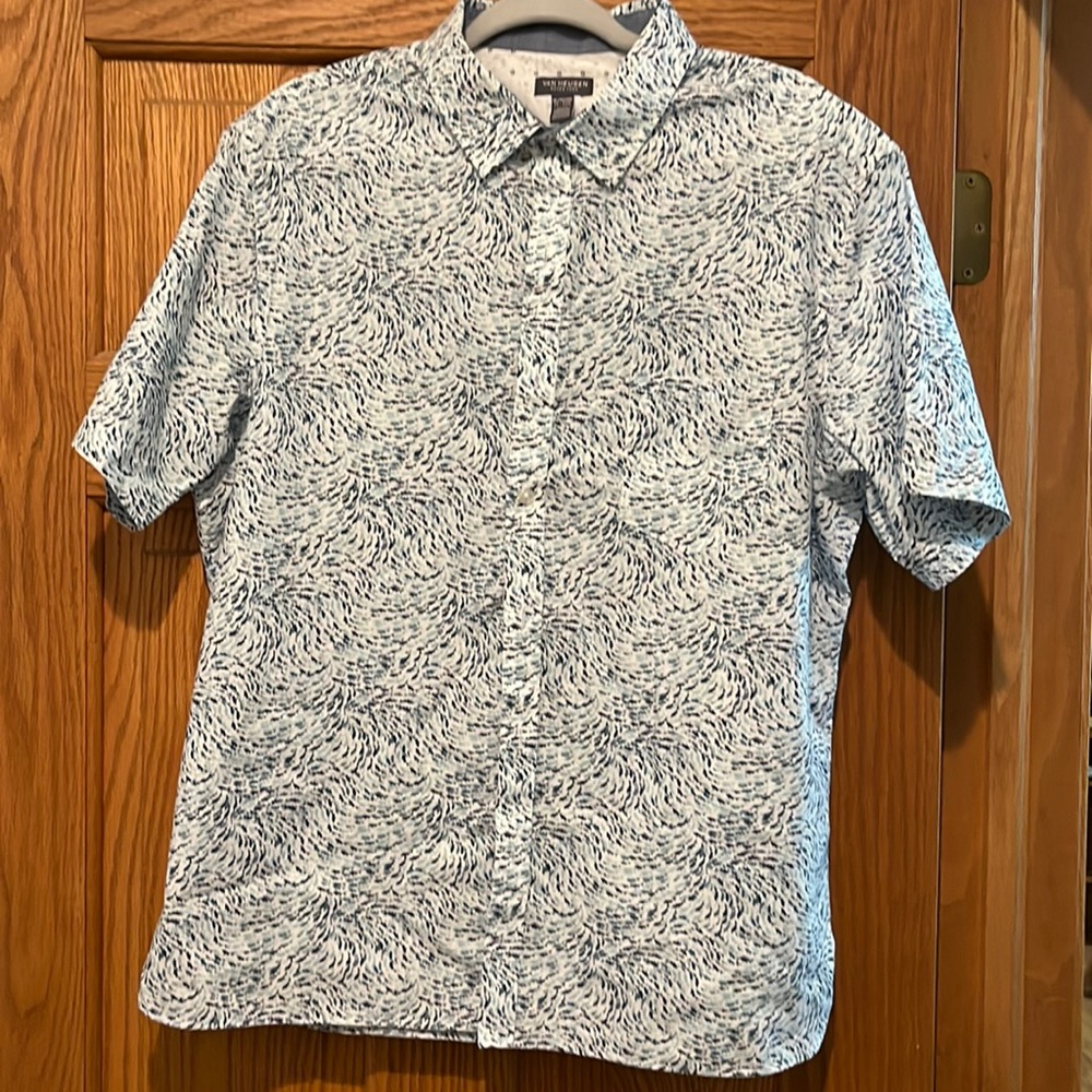 Men’s Van Heusen Never Tuck Button Down